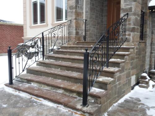01334 Outdoor Wrought Iron Railings