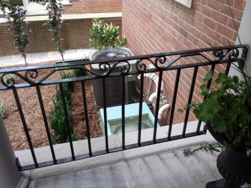 01336 Outdoor Wrought Iron Railings