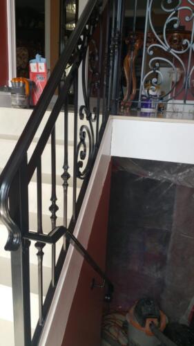 01345 Outdoor Wrought Iron Railings