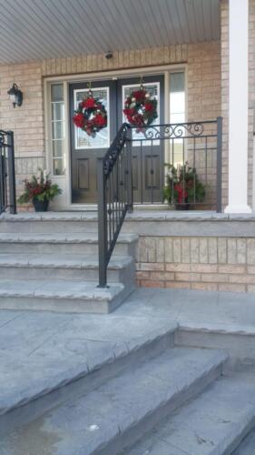 01356 Outdoor Wrought Iron Railings