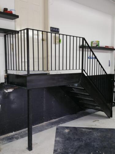 01452 Stairs Ladders