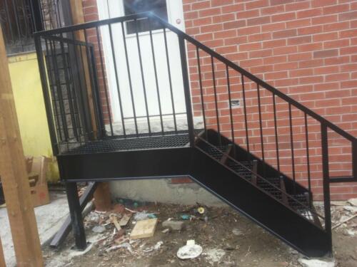 01483 Stairs Ladders