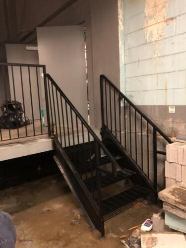 01485 Stairs Ladders
